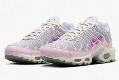 NIKE Women's AIR MAX PLUS Cushioning Casual Running Sneakers Sizes 4-9